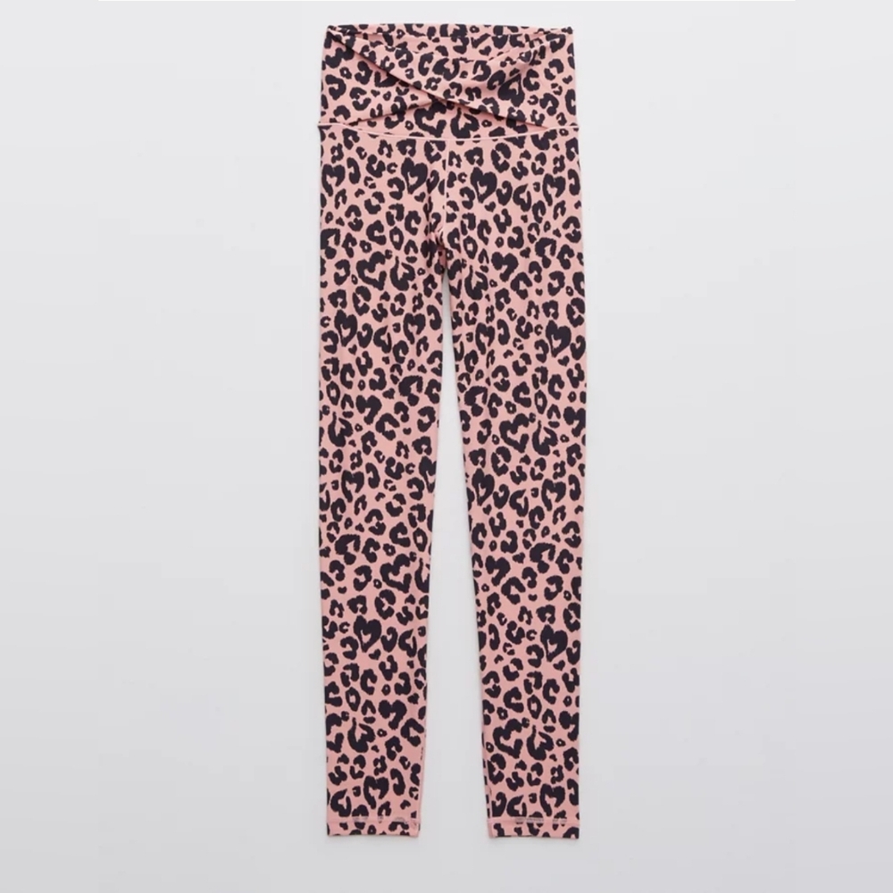 OFFLINE By Aerie Real Me High Waisted Twist Legging, Size M - Picture 5 of 11